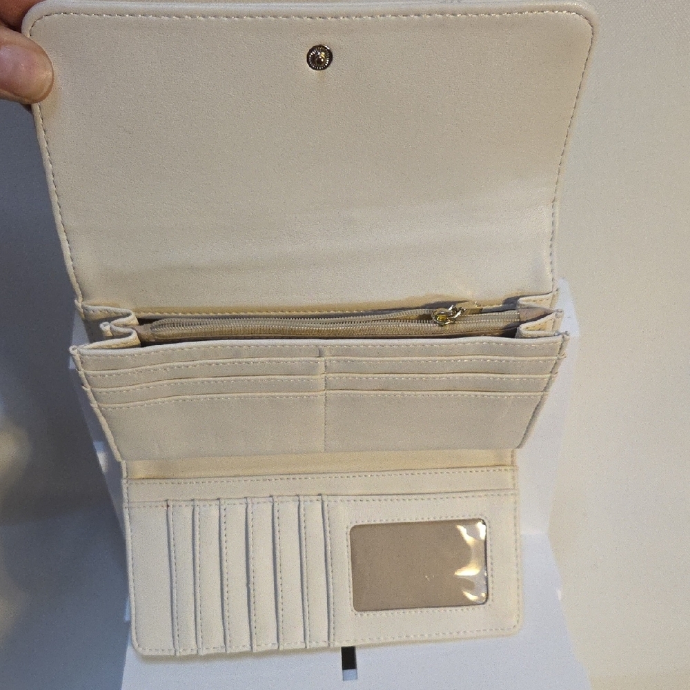 Chic Cream and Red Women's Wallet - Picture 3 of 4